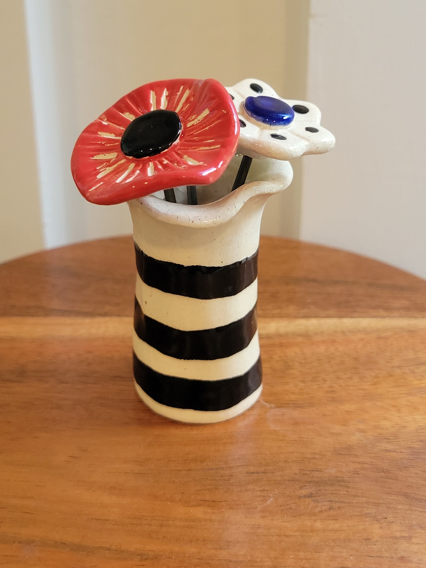 Vase w/Flowers - 006