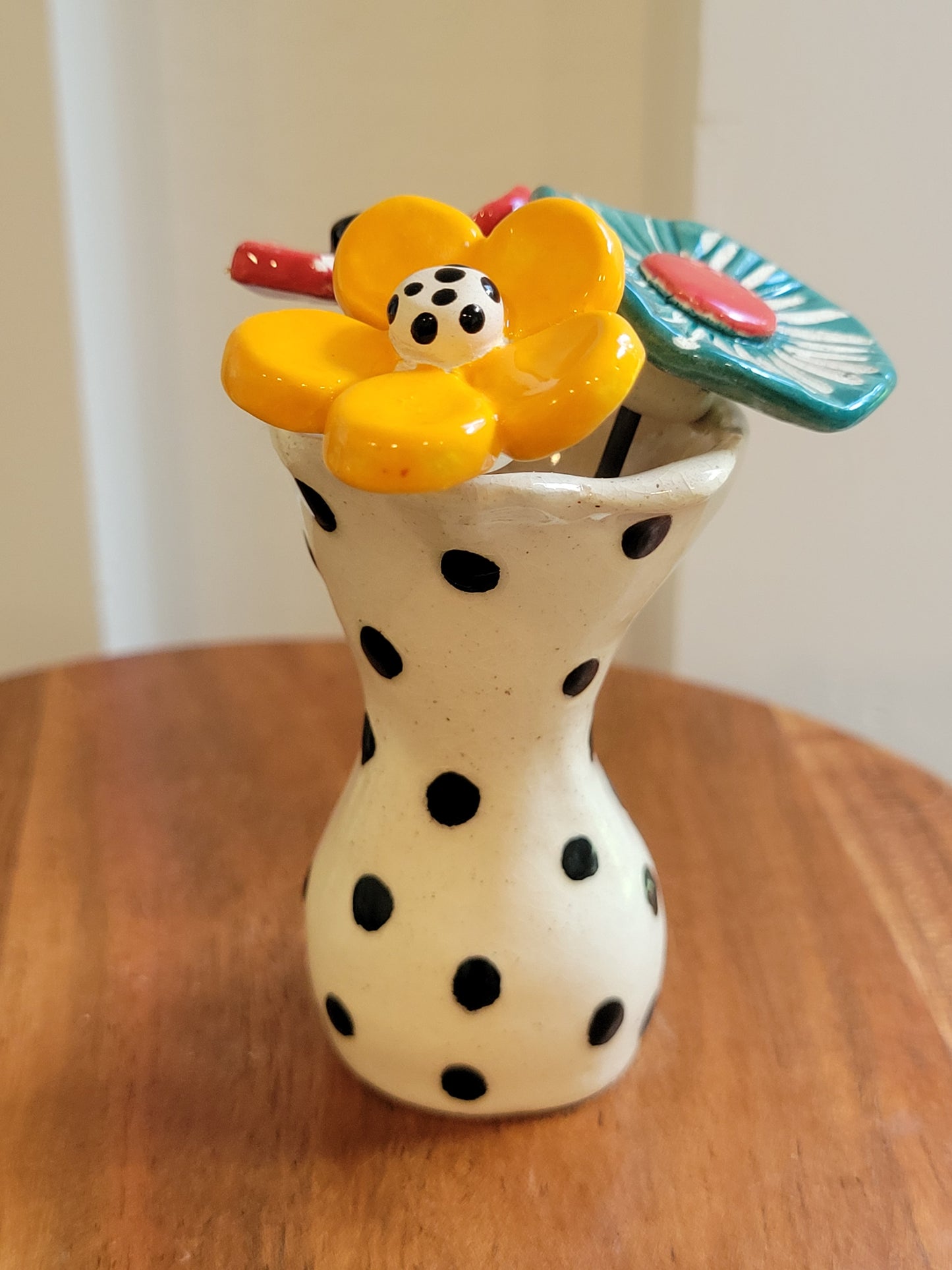 Vase w/Flowers - 011