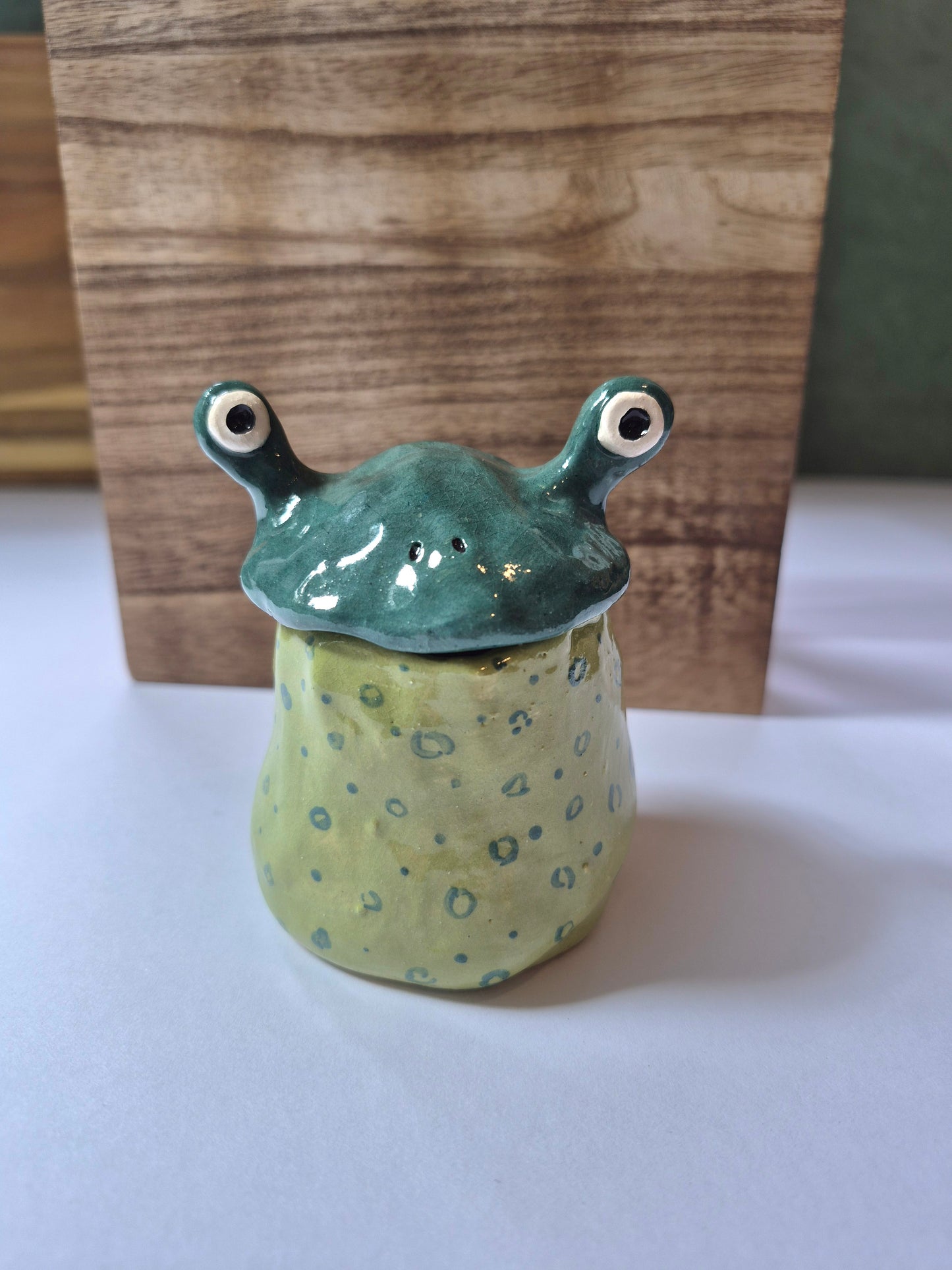 Frog Canister 159