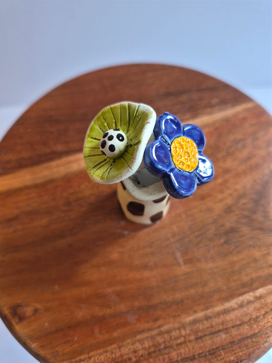Vase w/flowers 166 - Ceramic Vase